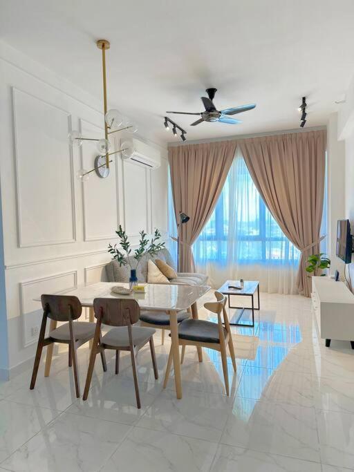 Netflix Two Bedroom Troika Kota Bharu Homestay 118 מראה חיצוני תמונה
