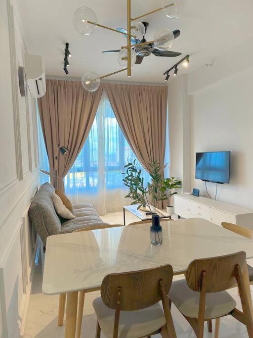Netflix Two Bedroom Troika Kota Bharu Homestay 118 מראה חיצוני תמונה